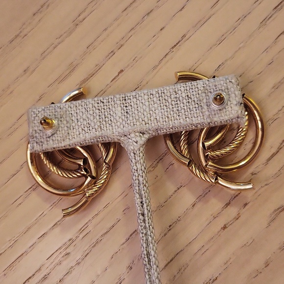 Beautiful golden half hoops smooth and ribbed in swirl pattern 1.5" size - Picture 3 of 5